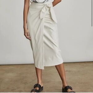 Elizabeth and James Faux Leather Cream Wrap Skirt Womens Size XL
